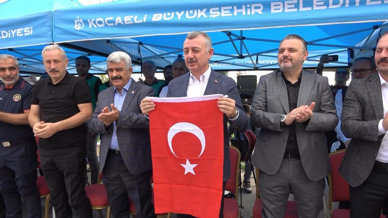 Kocaeli Belediye Başkanı Büyükakın: İtfaiyemizin kahramanlarıyla gurur duyuyorum