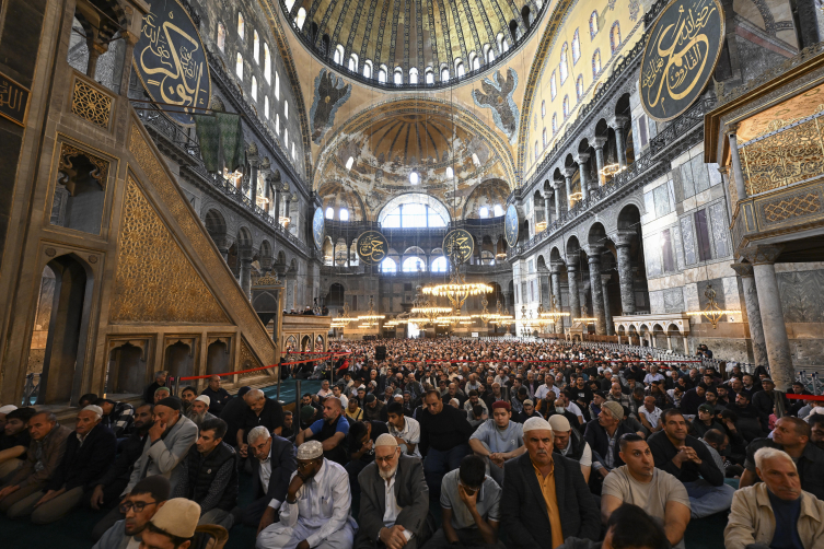 Diyanet İşleri Başkanı Ali Erbaş: Masum insanlar vahşice katlediliyor