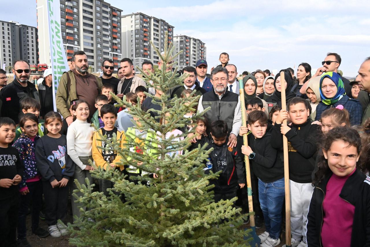 Milli Ağaçlandırma Günü Ankara'daki etkinlikle kutlandı