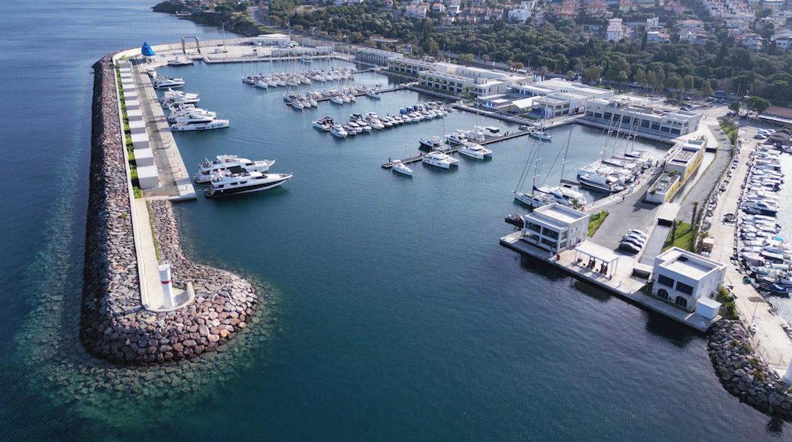 Oasis Marina Yeni Foça açıldı