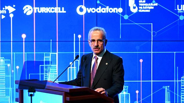 Bakan Uraloğlu'ndan 5G mesajı! Yerli ve milli üretim desteği geliyor!