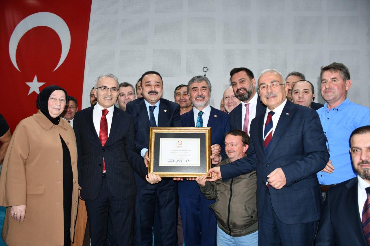 Ordu Büyükşehir Belediye Başkanı Mehmet Hilmi Güler, mazbatasını aldı