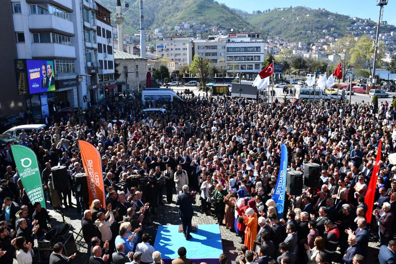 Ordu Büyükşehir Belediye Başkanı Mehmet Hilmi Güler, mazbatasını aldı