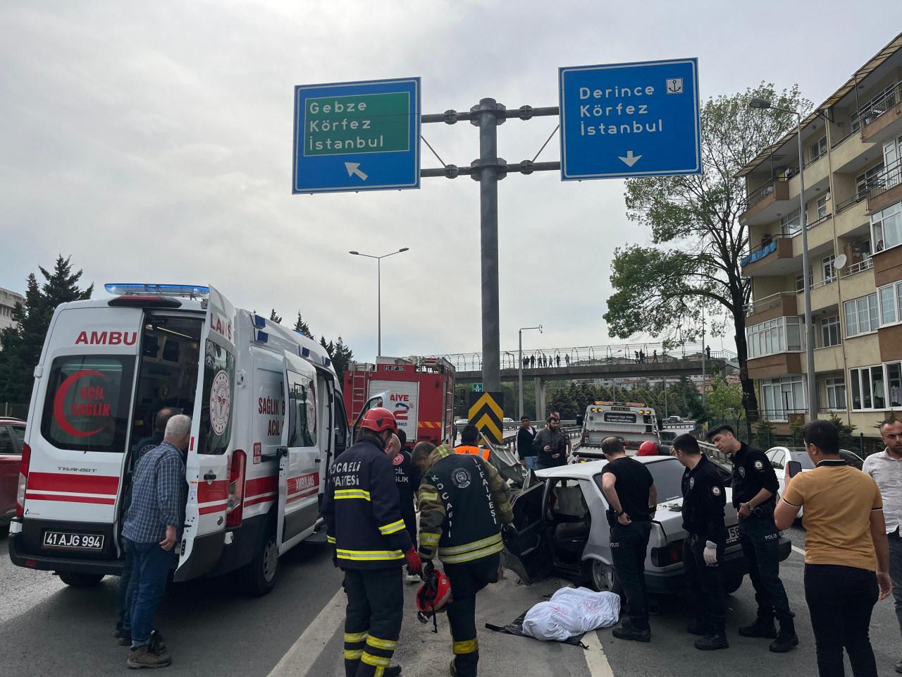 Feci kaza! Bariyer arka koltuğa kadar ilerledi: 1 ölü