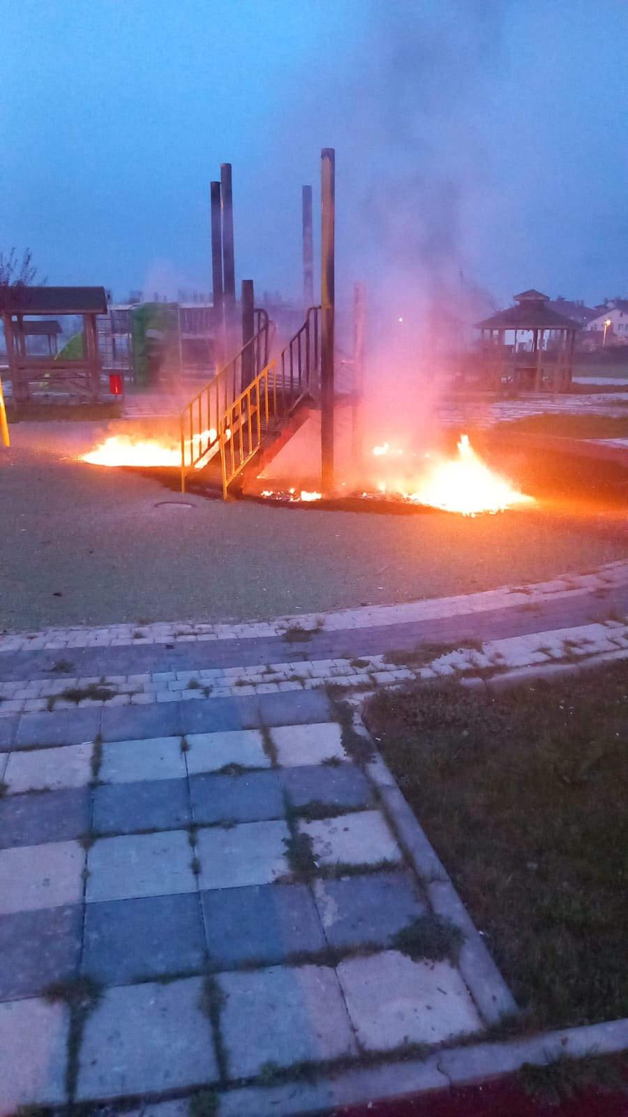 Bolu'da çocuk parkı kundaklandı... 'Bunu yapan vatan hainidir'