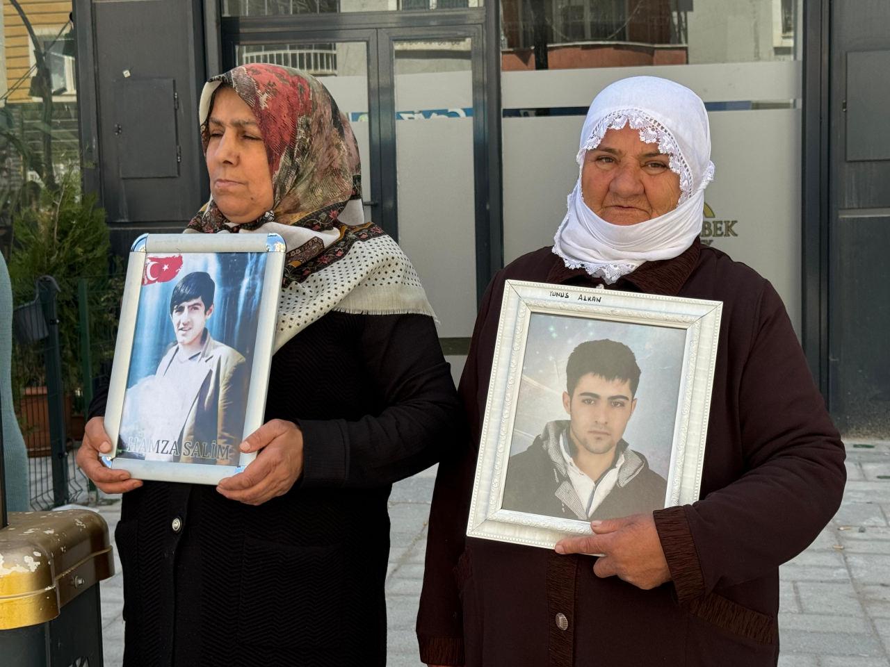 Vanlı ailelerin DEM Parti İl Başkanlığı önündeki eylemleri devam ediyor