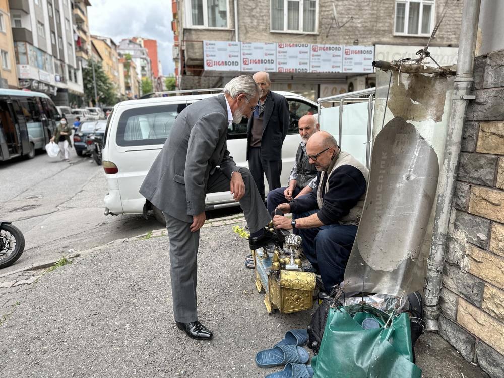 30 yıldır ayakkabı boyuyordu, Türkiye şampiyonu oldu