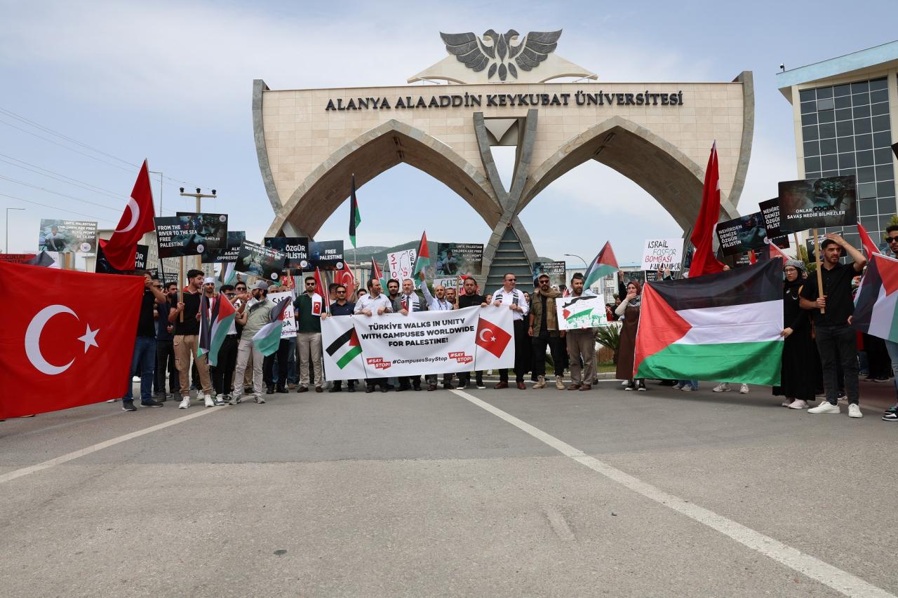 Alaaddin Keykubat Üniversitesi öğrencileri Gazze için yürüdü