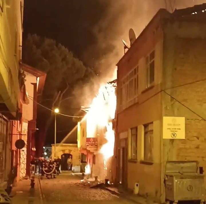 Amasya'da asırlık konakta yangın! Acı haber geldi!