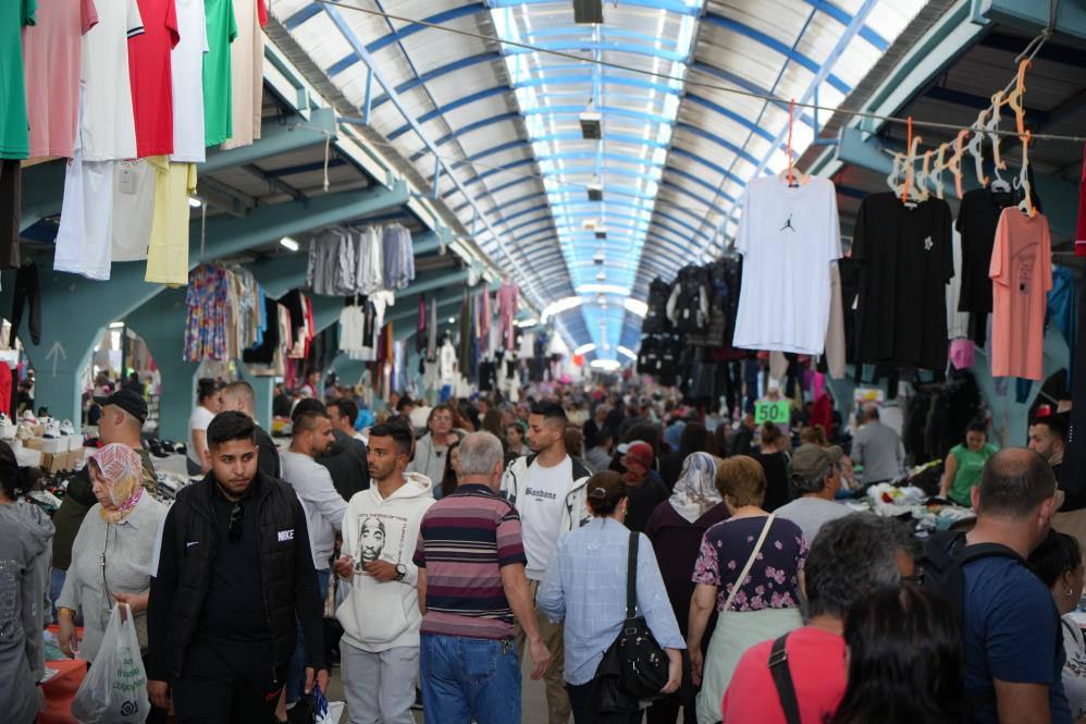 Edirne’de Bulgarların alışveriş mesaisi sürüyor